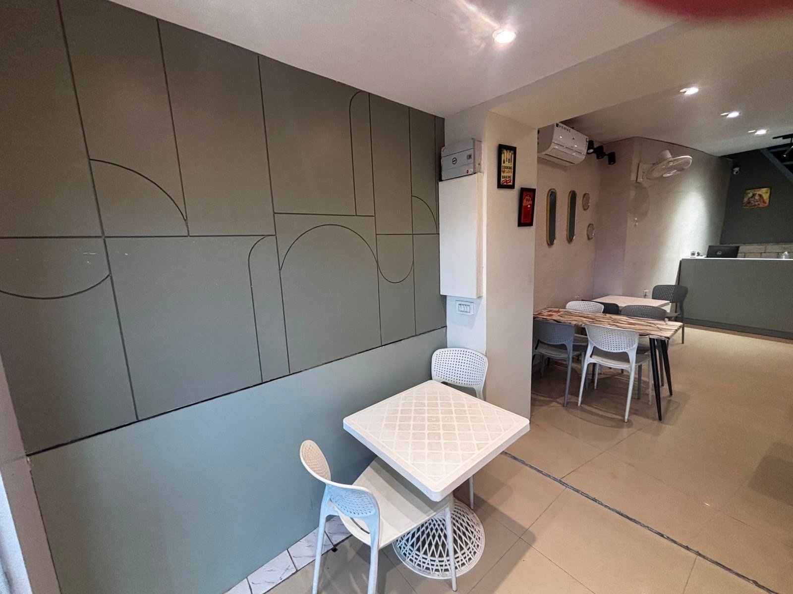 Reastaurant-on-Sale-interior